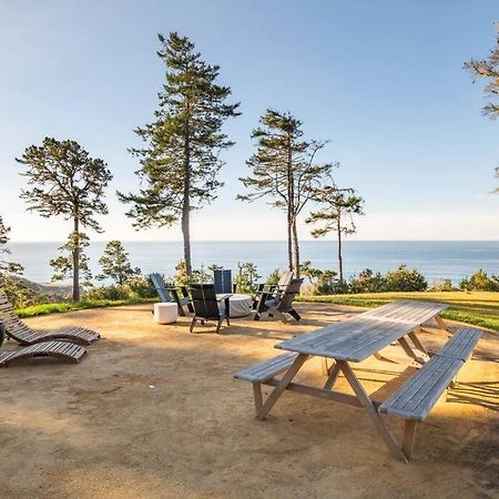 Driftwood Lodge ~ 5 Bedroom / 7 Bath ~ 30-Acre Private Estate On Hwy 1 ~ Hot Tub ~ Oceanview ~ Reunions & Retreats Walsh Landing Екстериор снимка