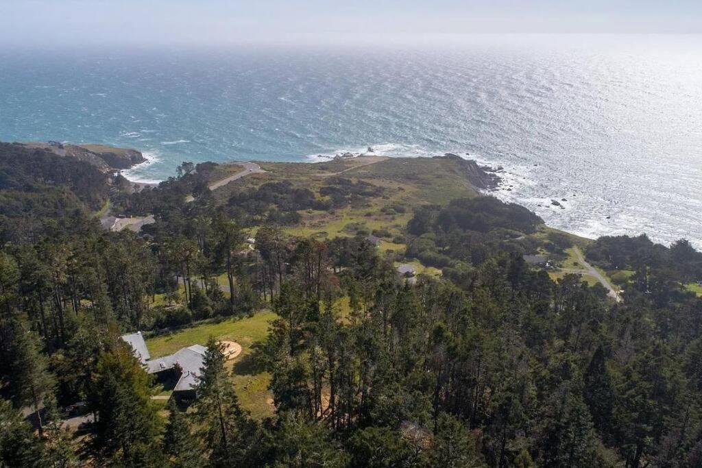 Driftwood Lodge ~ 5 Bedroom / 7 Bath ~ 30-Acre Private Estate On Hwy 1 ~ Hot Tub ~ Oceanview ~ Reunions & Retreats Walsh Landing Екстериор снимка