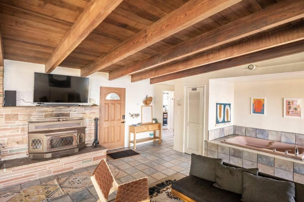 Driftwood Lodge ~ 5 Bedroom / 7 Bath ~ 30-Acre Private Estate On Hwy 1 ~ Hot Tub ~ Oceanview ~ Reunions & Retreats Walsh Landing Екстериор снимка