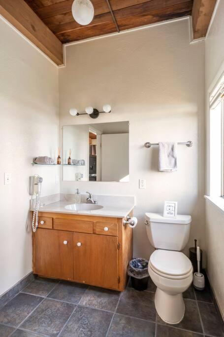 Driftwood Lodge ~ 5 Bedroom / 7 Bath ~ 30-Acre Private Estate On Hwy 1 ~ Hot Tub ~ Oceanview ~ Reunions & Retreats Walsh Landing Екстериор снимка